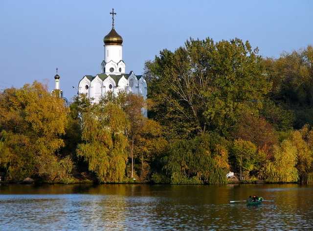 Монастирський острів