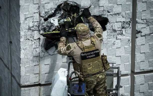 Рятувальники знешкодили шахед, що застряг на 15-го поверсі в Одесі