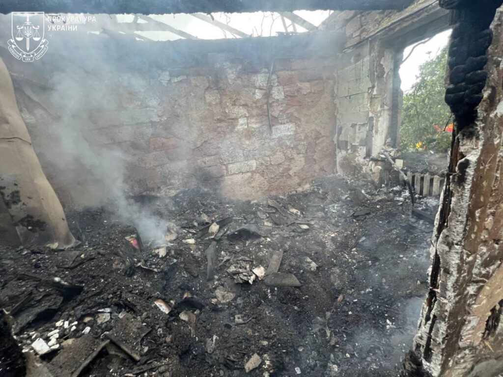 Одещина під вогнем: Росія завдала удару, є жертва, руйнування та пошкодження газопроводу.
