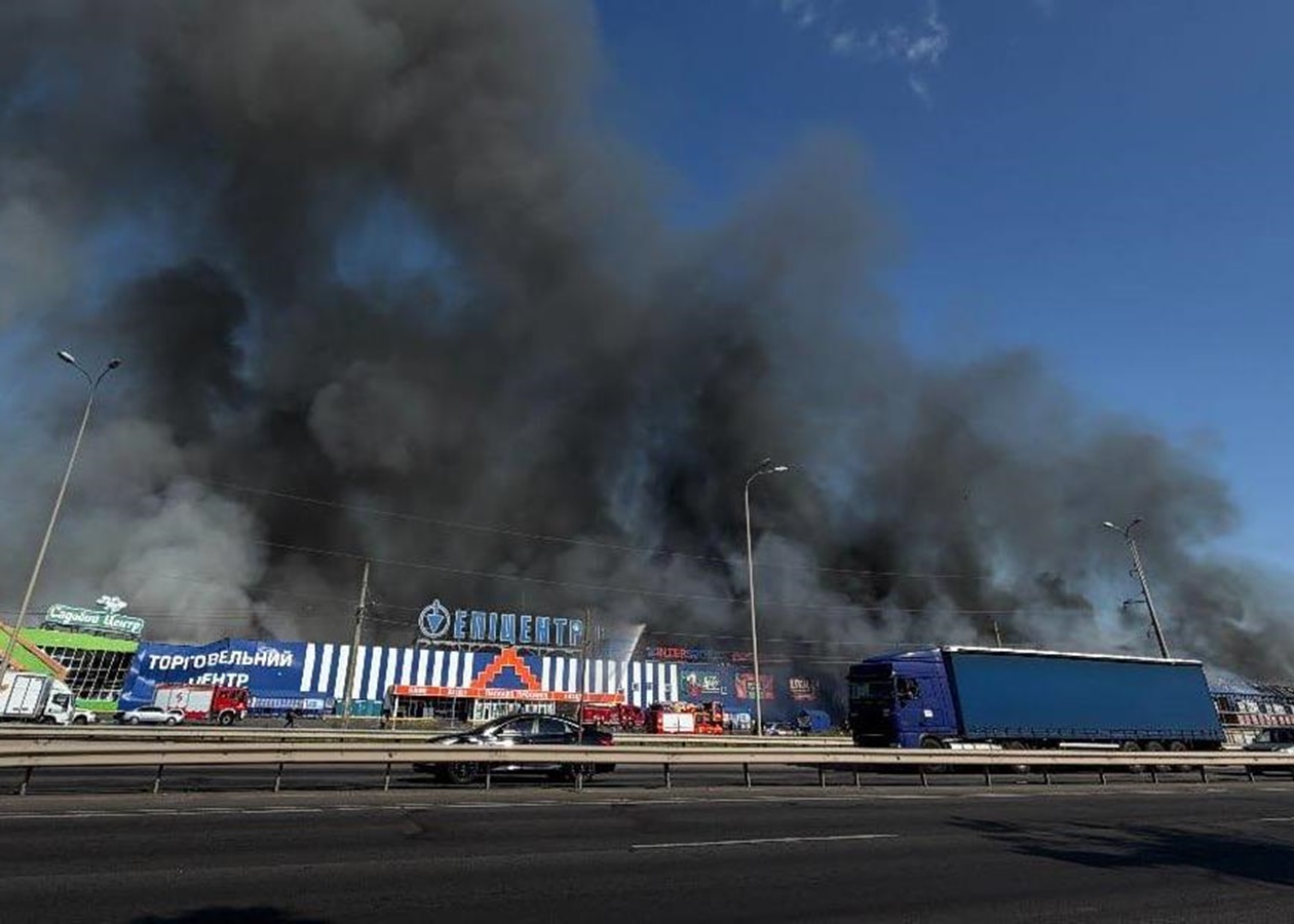 Атака РФ: Два ТРЦ Одеси під вогнем