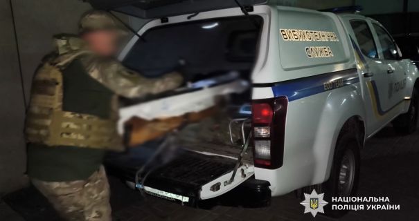 Одеса: уламки ворожого дрона, що влучив у квартиру, вилучені вибухотехніками
