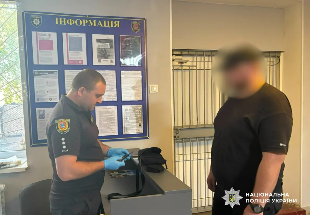 Вдерлися, побили, обікрали: на Одещині зловили банду з Дніпра.
