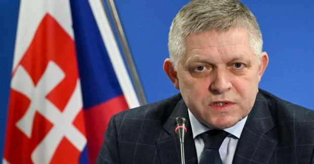 Фіцо відмовився допомагати НАТО у війні з Росією, посилаючись на п’яту статтю