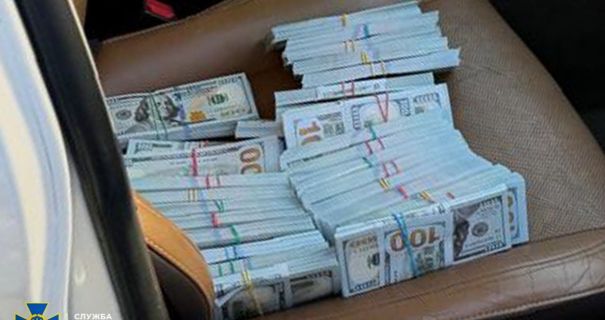 СБУ спіймала на гарячому адвоката-ділка, що торгував “закриттям справ”
